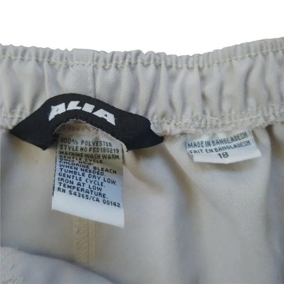 ALIA Super High Rise Mom Grandma Shorts  18 - Picture 4 of 4